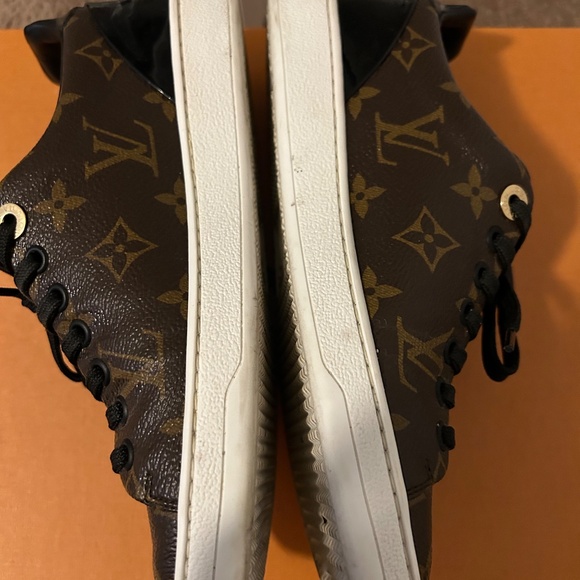 Louise Vuitton Frontrow sneaker - Picture 3 of 8